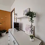 Apartman Modern And Comfy Flat Near The Sea *