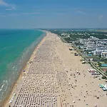 Apartman Modern And Comfy Flat Near The Sea