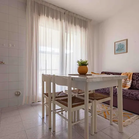 Modern And Comfy Flat Near The Sea Διαμέρισμα *