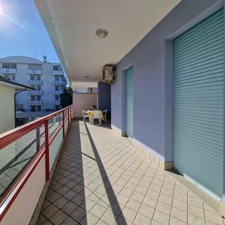 Διαμέρισμα Modern And Comfy Flat Near The Sea Μπιμπιόνε