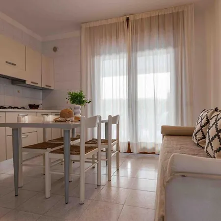Modern And Comfy Flat Near The Sea Διαμέρισμα Μπιμπιόνε
