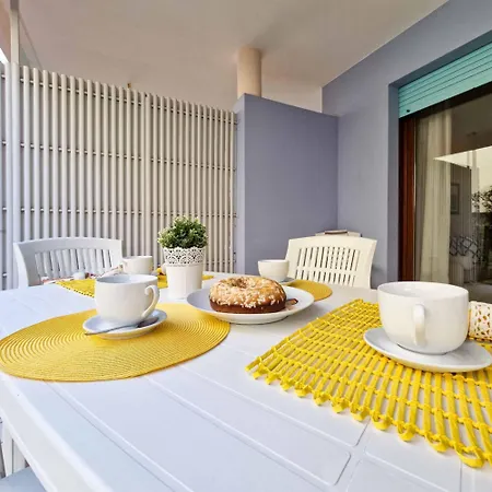 Modern And Comfy Flat Near The Sea *