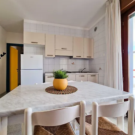 شقة Modern And Comfy Flat Near The Sea بيبيوني