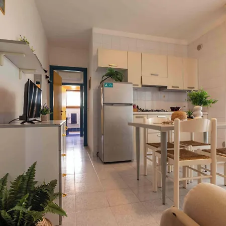شقة Modern And Comfy Flat Near The Sea بيبيوني
